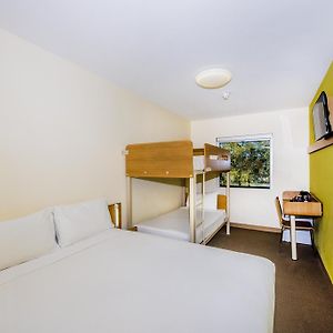 Standard Queen Room Bunk Bed